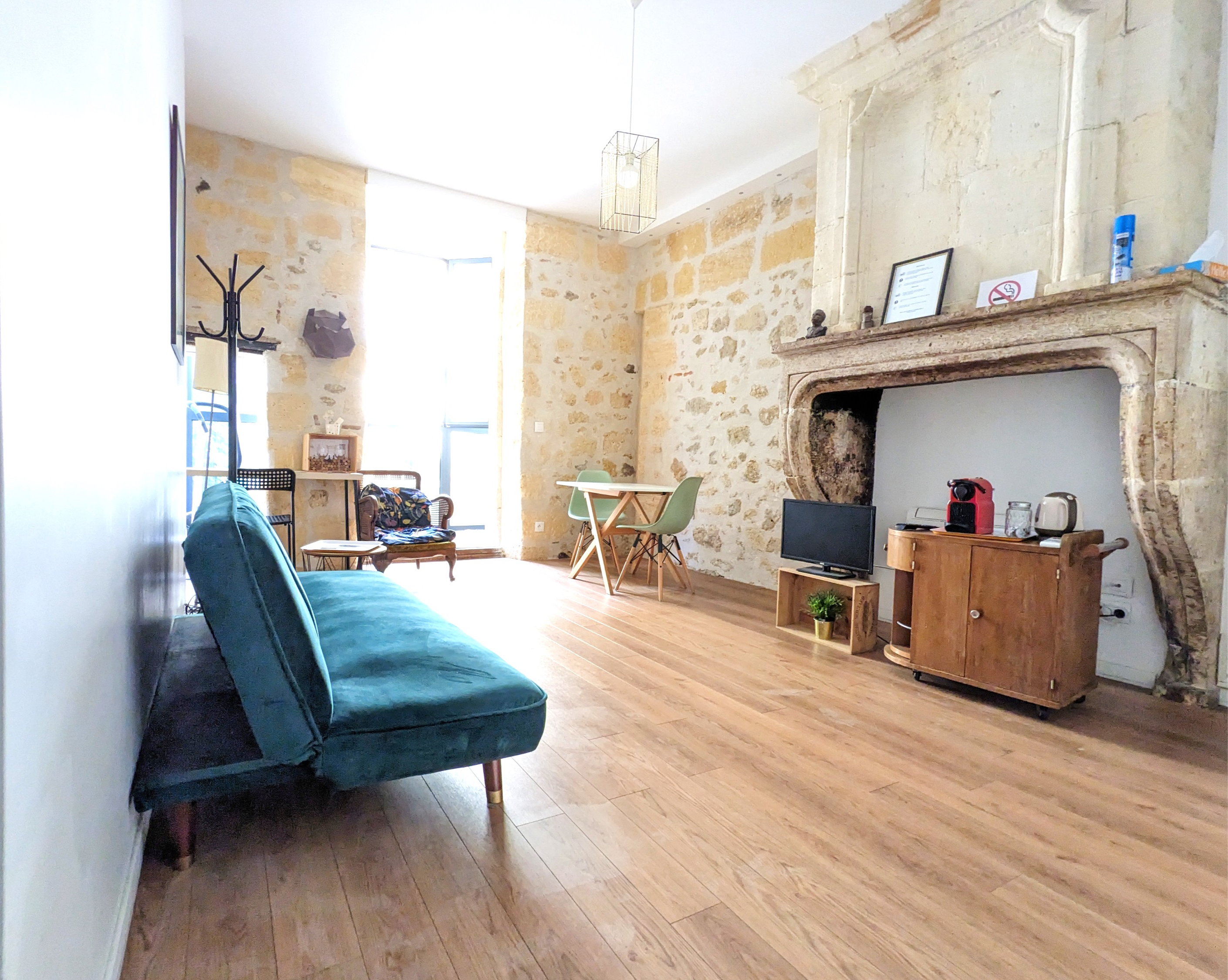 Caminetto antico e decorazione, Studio Blu B&B Bordeaux Saint Michel